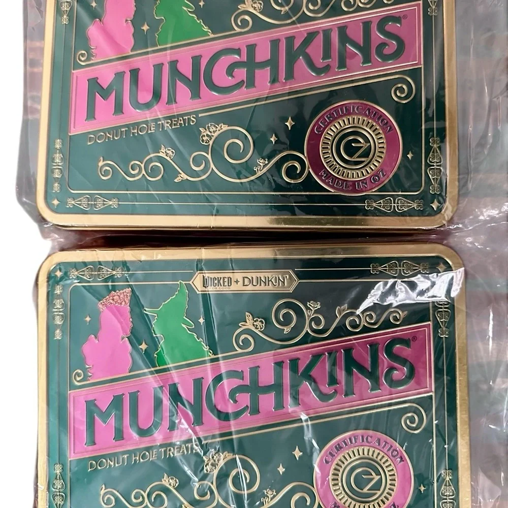 🎄 DUNKIN x WICKED Good For You Munchkin Tin Glinda & Elphaba Pink ,Green.(2 pcs)